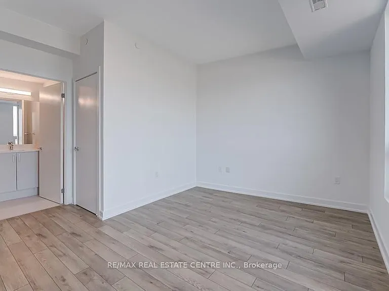 1005 Dundas St E #238 — Photo 11
