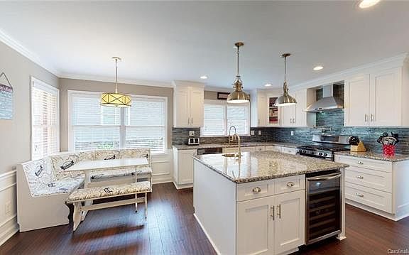 4th image of 317 Pine Island Dr