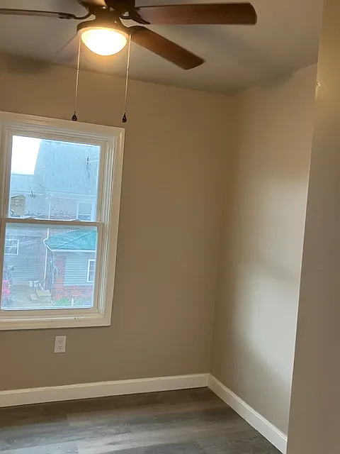 3 bed, 1200 sqft, $1,200 — Photo 4