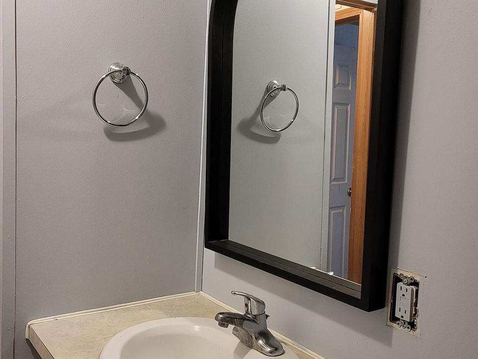 New paint and mirror in 2nd bathroom