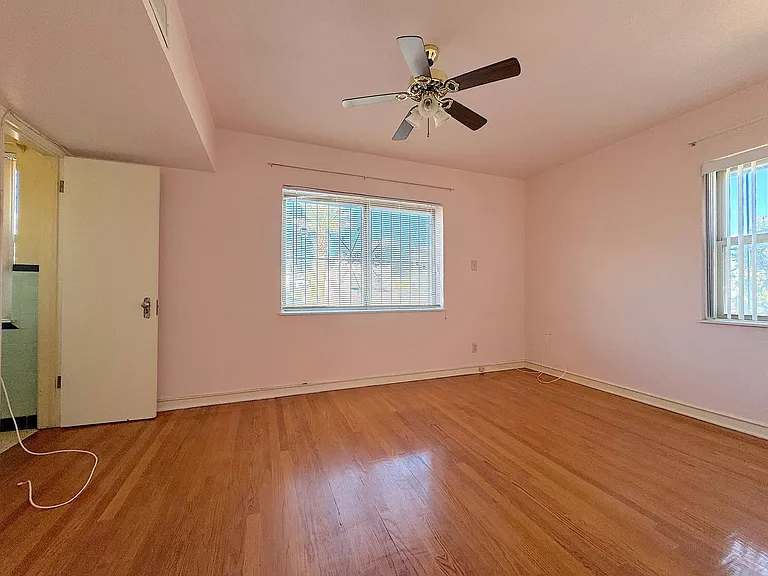 3706 Sacramento Ave — Photo 14