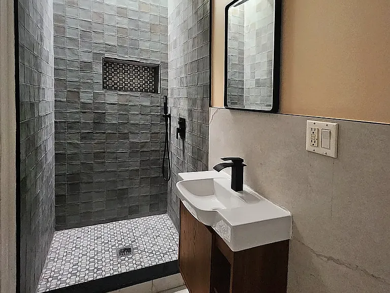 123 Ludlow St #1S — Photo 3