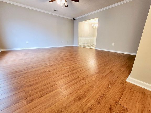 3rd image of 3146 Morningdale Dr