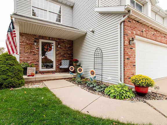 2nd image of 2 Rock Garden Ct APT 1
