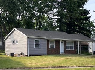 7407 Rose Grove Ct, Hazelwood, MO 63042
