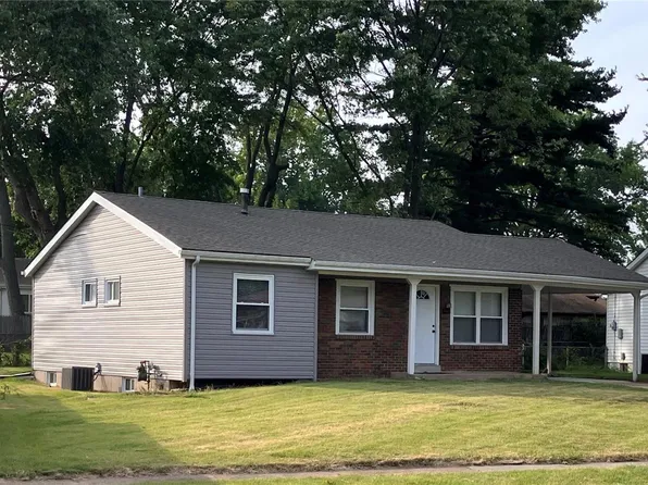 7407 Rose Grove Ct, Hazelwood, MO 63042