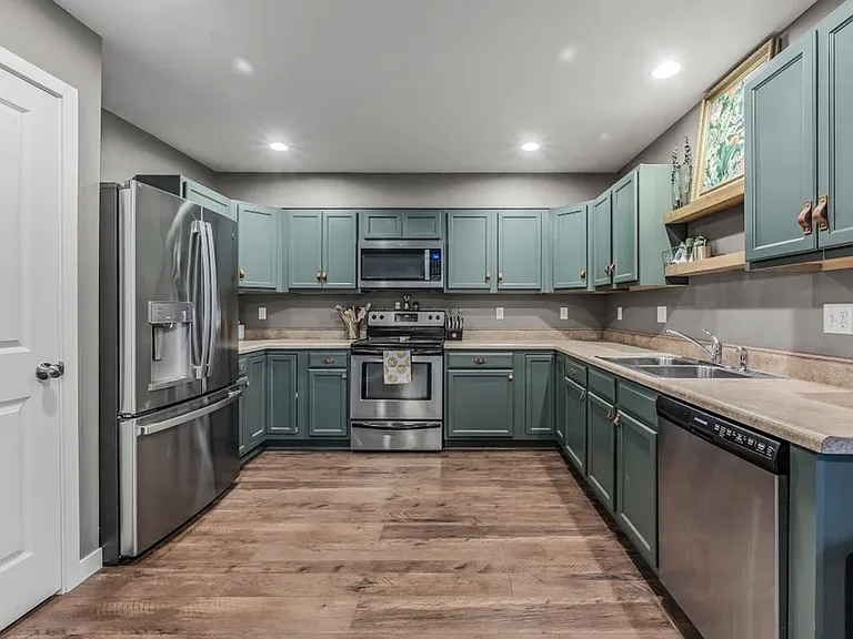 3324 E Garin Ct — Photo 10