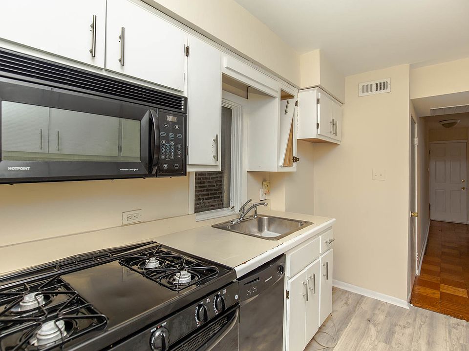 1st image of 415 W Armitage Ave #4151