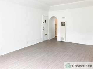 2734 W 42nd St #B, Los Angeles, CA 90008
