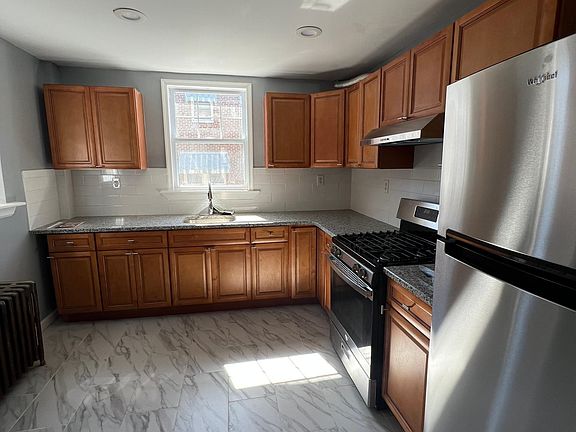 2nd image of 5949 Bingham St Floor 1