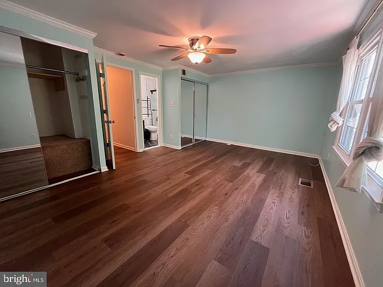 5633 Independence Cir — Photo 15