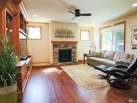 5th image of 4649 Meriwood Dr NE