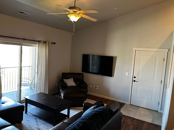 4th image of 223 E Jordan Ridge Blvd APT 110