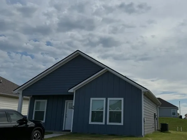 44 Middle St, Durant, OK 74701