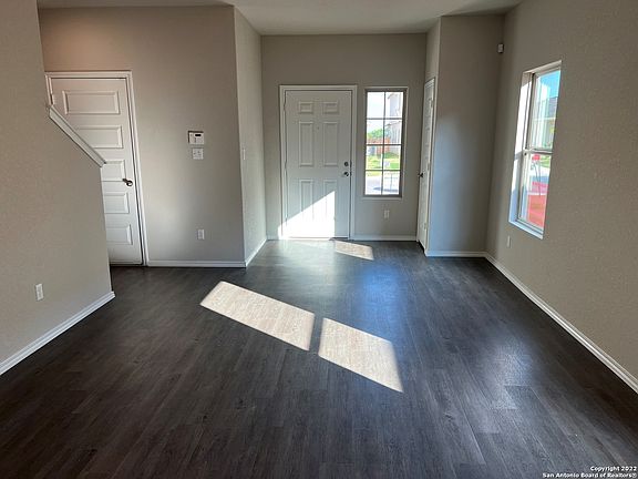 5th image of 13429 Carter Cove