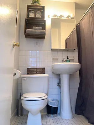 Rented by Buchbinder & Warren | media 7