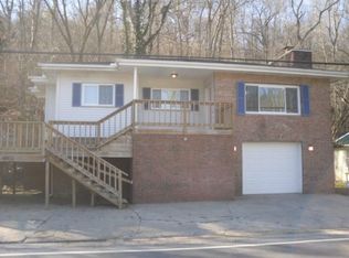 4913 Washington St W, Cross Lanes, WV 25313