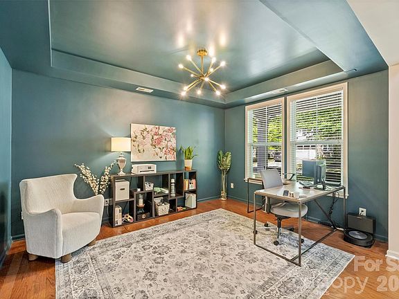 4th image of 1405 Ridge Haven Rd