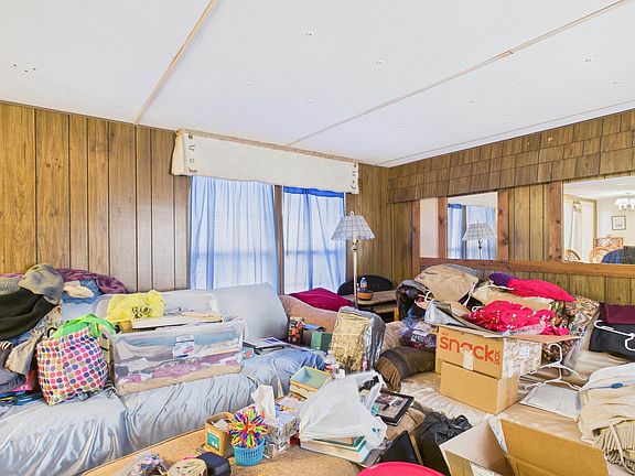 3rd image of 463 Float Creek Rd