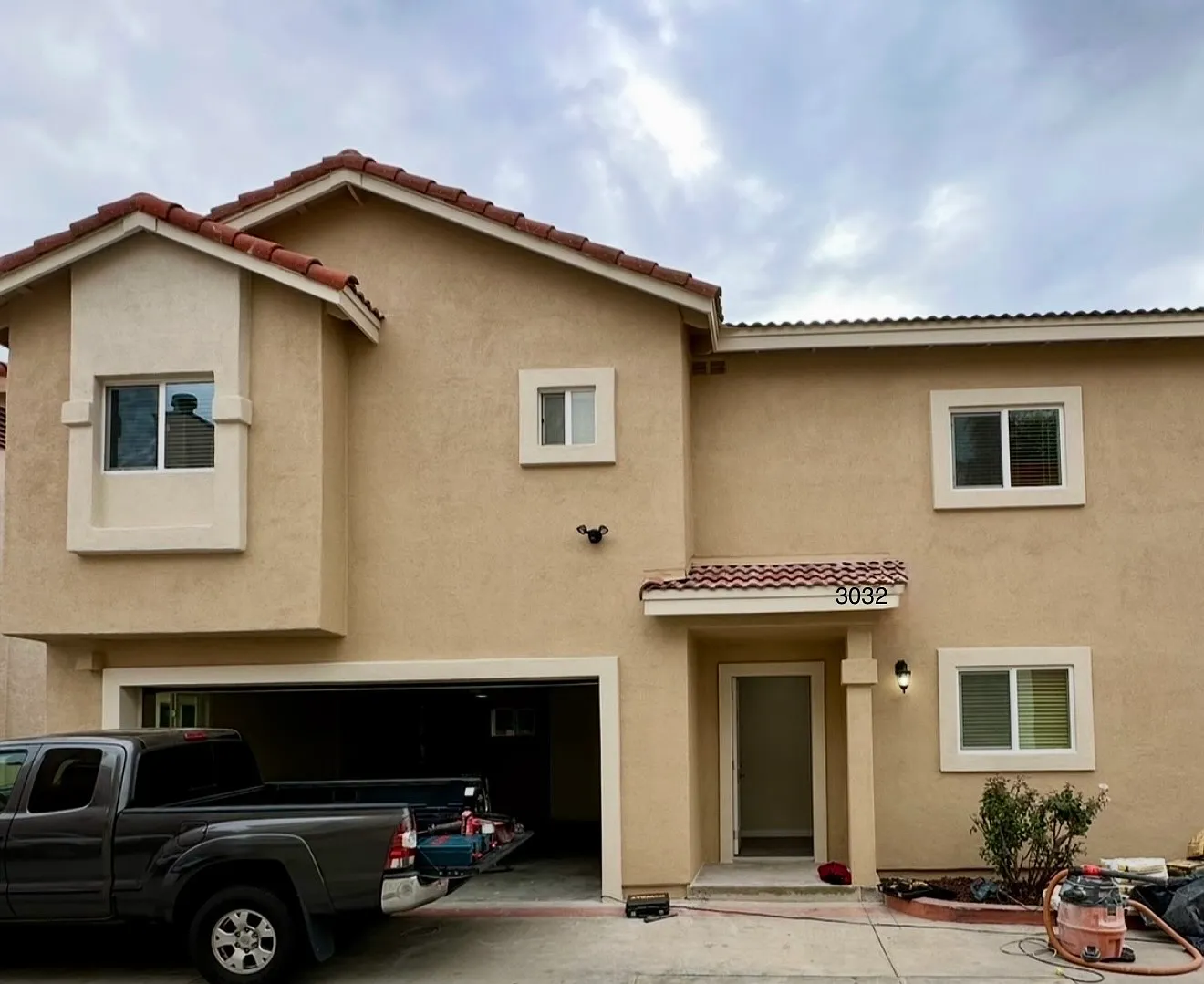 4 bed, 2290 sqft, $4,250 — Photo 1