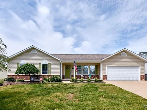 31 Canterbury Dr, Troy, MO 63379
