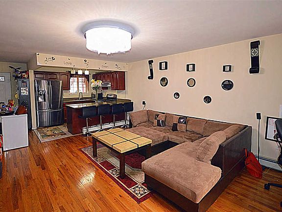 4th image of 10505 170th St #105-05