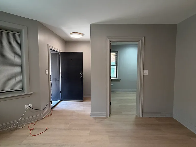 3530 W Dickens Ave #G — Photo 4