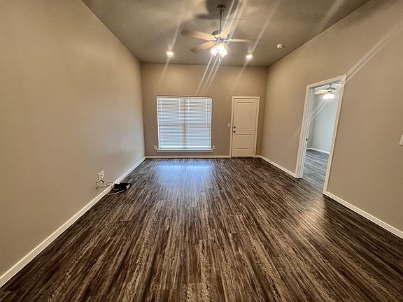 2nd image of 1913 Langford Ave Unit B