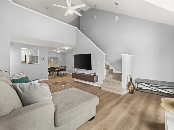 111 Carriage Ln Unit 111, Taunton, MA 02780