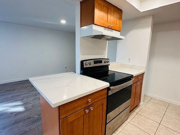 2nd image of 11211 NE 68th St APT 2
