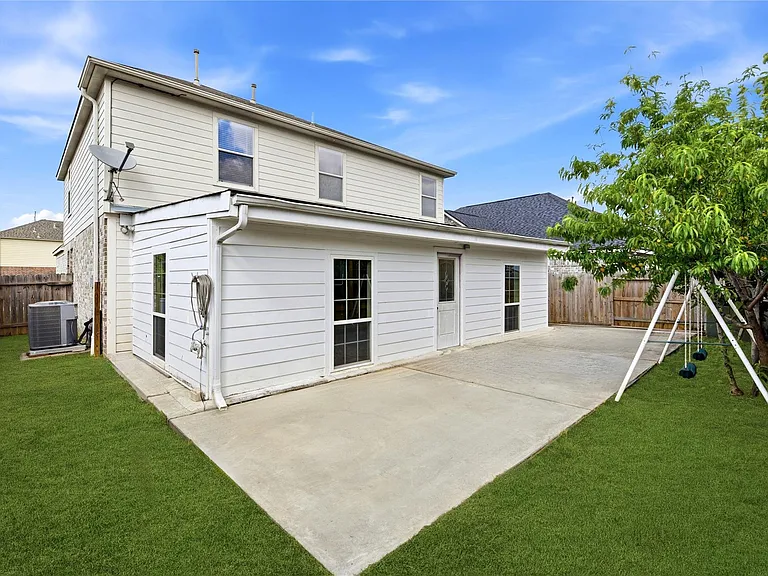18427 Grove Brook Ln — Photo 47