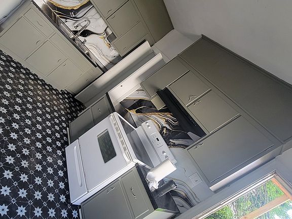 2nd image of 100 E 25th St