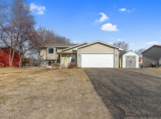 13810 Foxhill Ave N, Hugo, MN 55038