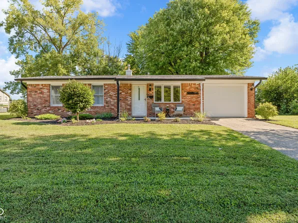 11 Devonwood Dr, Mooresville, IN 46158