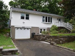 87 Blanche Ave, New Windsor, NY 12553