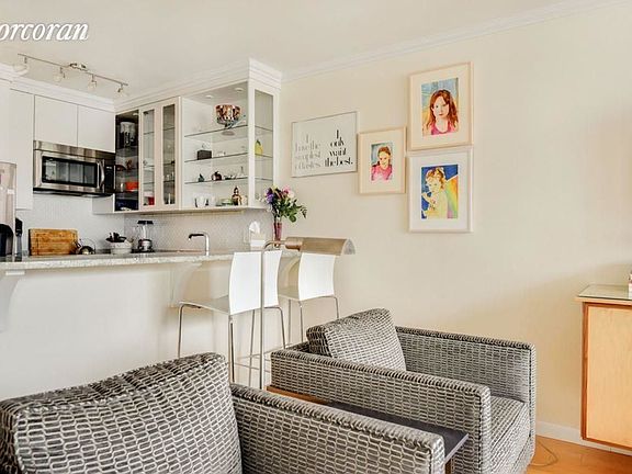 3rd image of 350 W 50th St APT 18G
