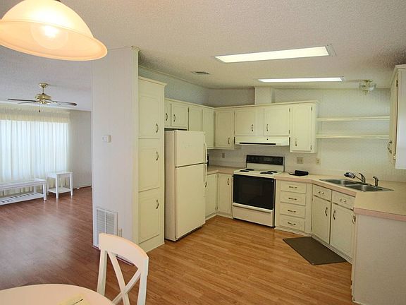 3rd image of 15131 Johansson Ave