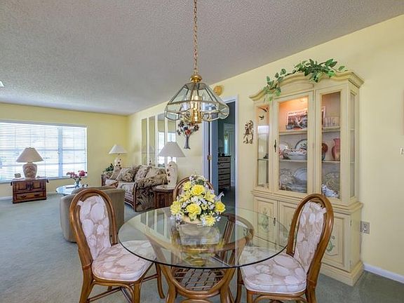 3rd image of 1342 Brookside Dr