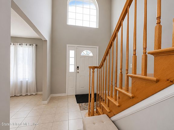 3rd image of 126 Tyrrell St