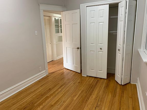 3rd image of 4218 N Whipple St #2W