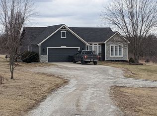 6219 NE 156th St, Smithville, MO 64089