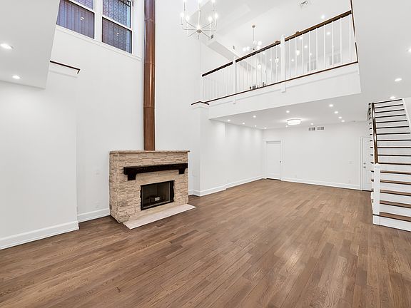 3rd image of 235 W 113th St