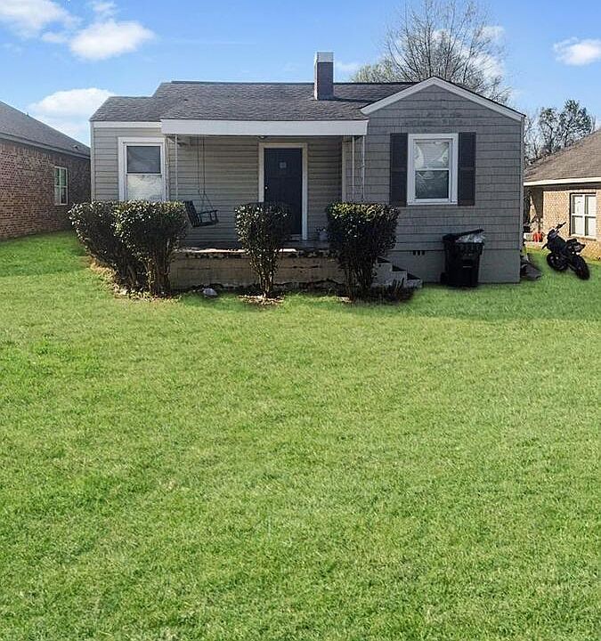 1st image of 319 18th St E #E