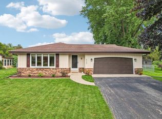 4120 S Regal DRIVE, New Berlin, WI 53151