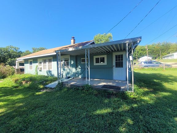 2nd image of 2833 Johnson Valley Dr