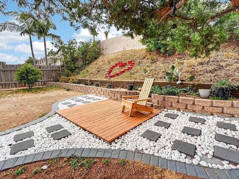 10924 Montongo St — Photo 23