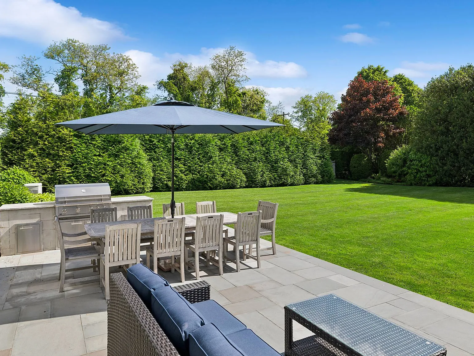 Charming Cape in Southampton Village — Photo 4