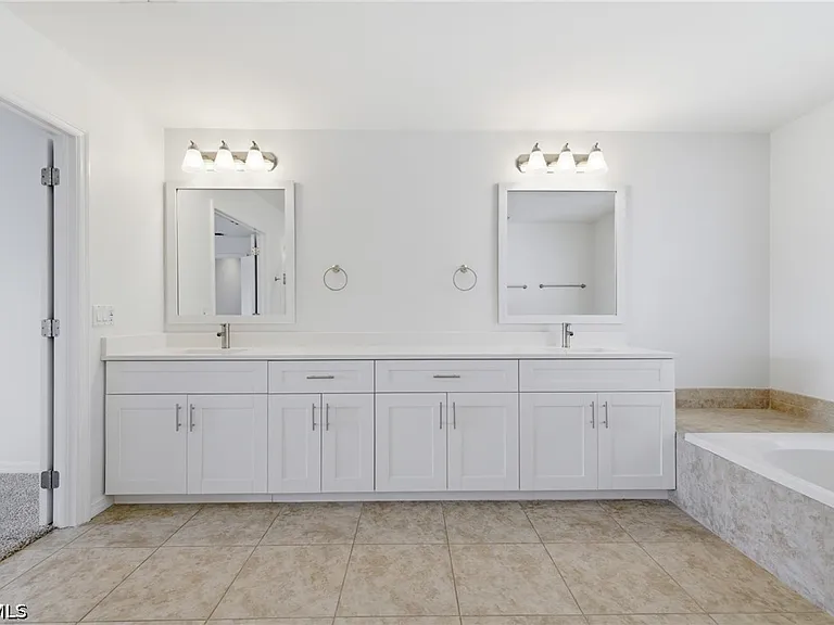 2639 Bellingham Ct — Photo 30