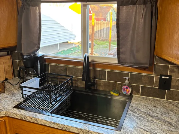 (undisclosed Address), Richland, WA 99354