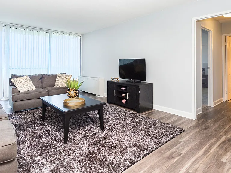 Enclave Silver Spring — Photo 1